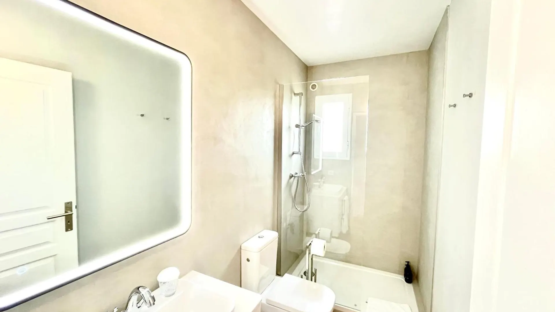 Villa B Salernes Hotel